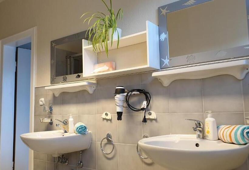 غرفة قياسية مزوَّدة بشُرفة, Gästehaus Am Sonnenhügel