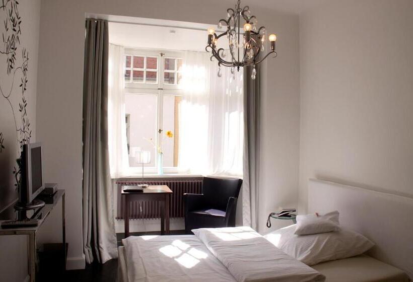 Номер Economy, Heidelberg Astoria
