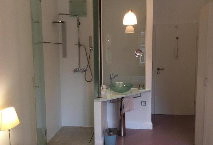 Номер Стандарт, Heidelberg Astoria