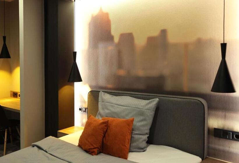 Студио Базик, Juststay Mülheim Hotel & Apartments
