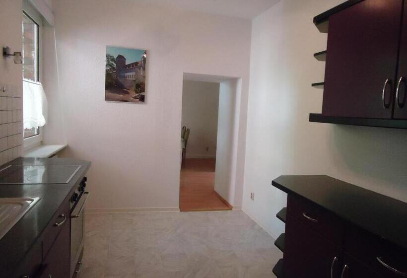 Апартаменты 3 Спальни, Schweizer Hof