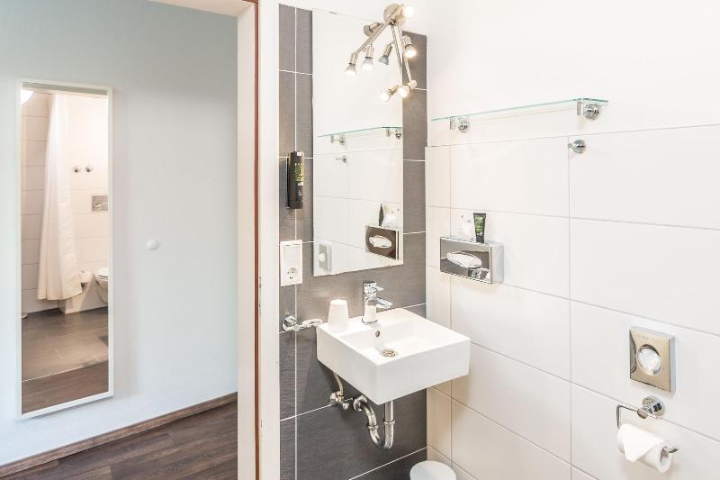 Standard Room, Kreuzblume Hotel & Weinstube