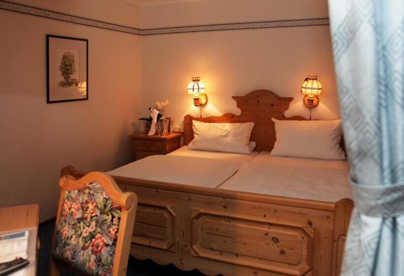 Номер Стандарт, Parkhotel Altes Kaffeehaus