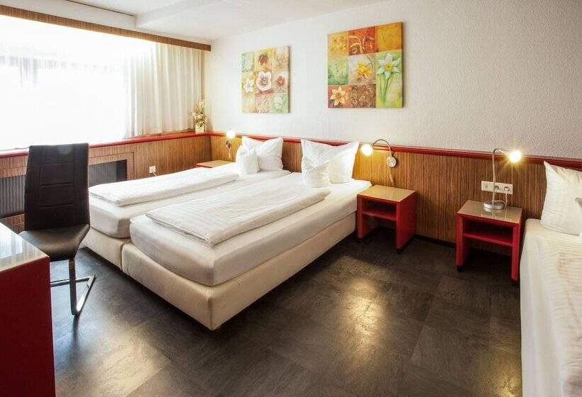 اتاق استاندارد سه نفره, Trip Inn Hotel Ariane