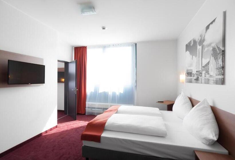 Четырехместный Номер Стандарт, Mcdreams Hotel Leipzig