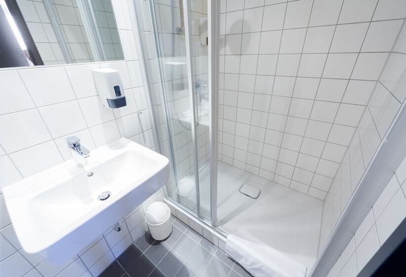 Номер Стандарт Трехместный, Mcdreams Hotel Leipzig