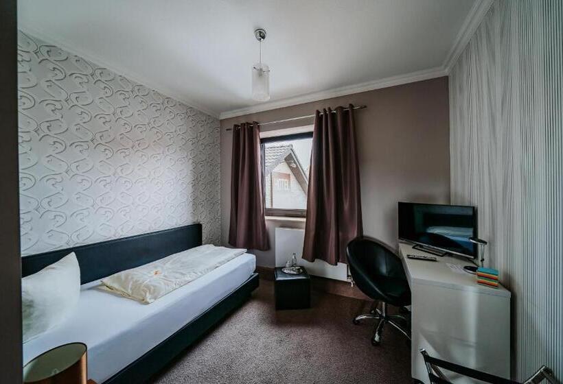 Номер Стандарт Индивидуальный, Robrooks Hotel Garni