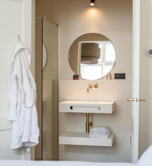 Номер Deluxe Кровать Кинг, B Guest Sleep & Retreat