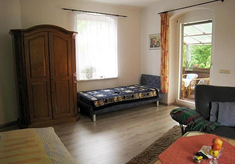 اتاق استاندارد سه نفره, Pension Königswald