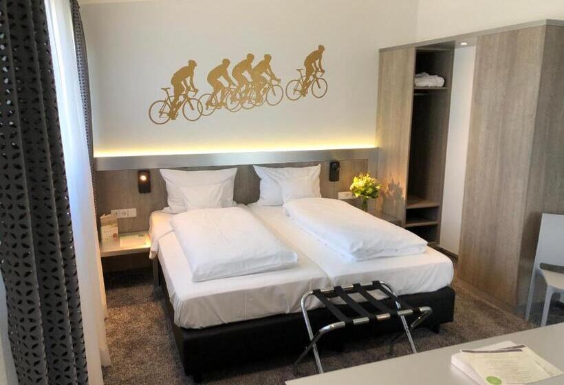 Полулюкс Комфорт, Boutique Hotel Im Weingarten