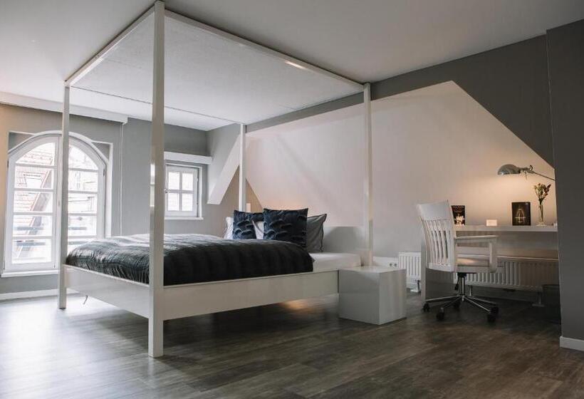 Люкс, Boutique Hotel Pfauen