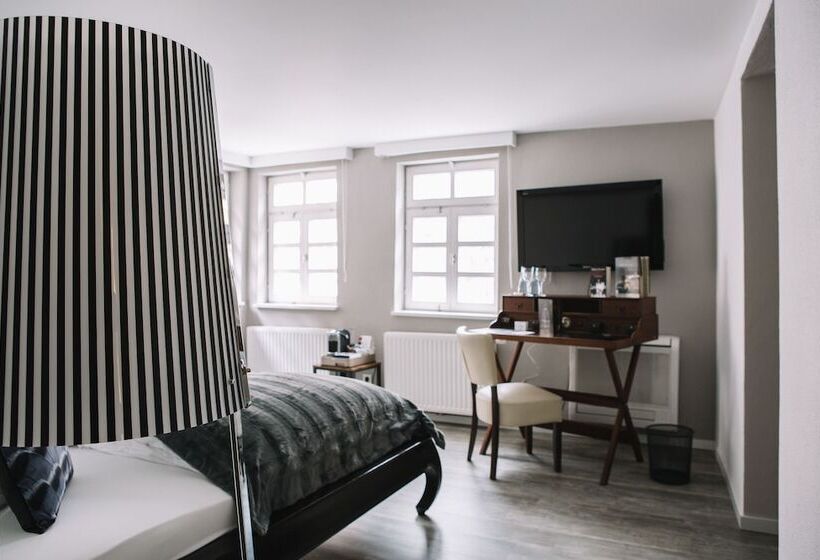 Номер Комфорт, Boutique Hotel Pfauen