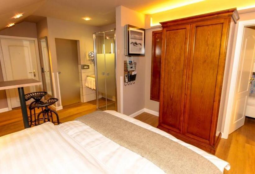 استودیوی استاندارد, Nordseehotel Kröger