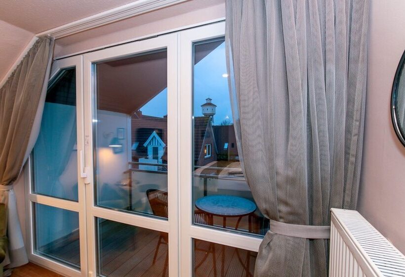اتاق استاندارد با بالکن, Nordseehotel Kröger