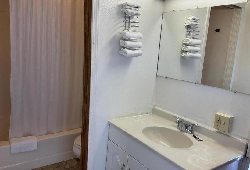 Номер Стандарт, Front Street Inn