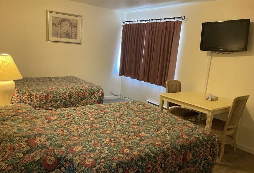 Family Suite, Front Street Inn