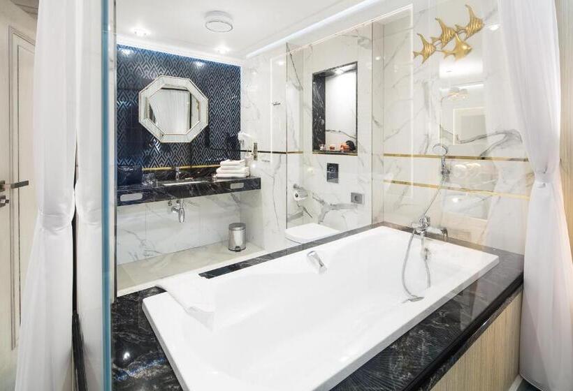 Трехместный Номер Комфорт, Royal Baltic 4 Luxury Boutique