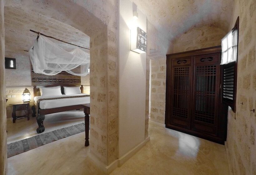 اتاق لوکس با چشم‌انداز دریا, The Charming Lonno Lodge Watamu