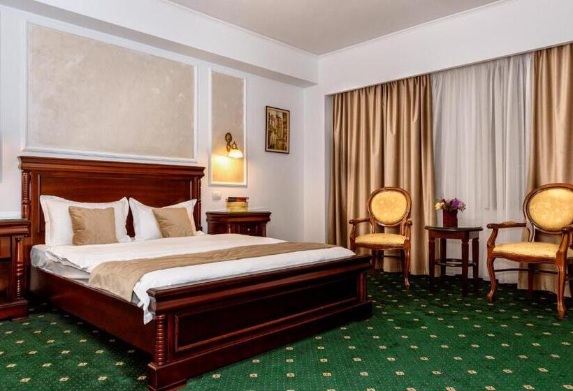 سوییت جونیور, Victoria