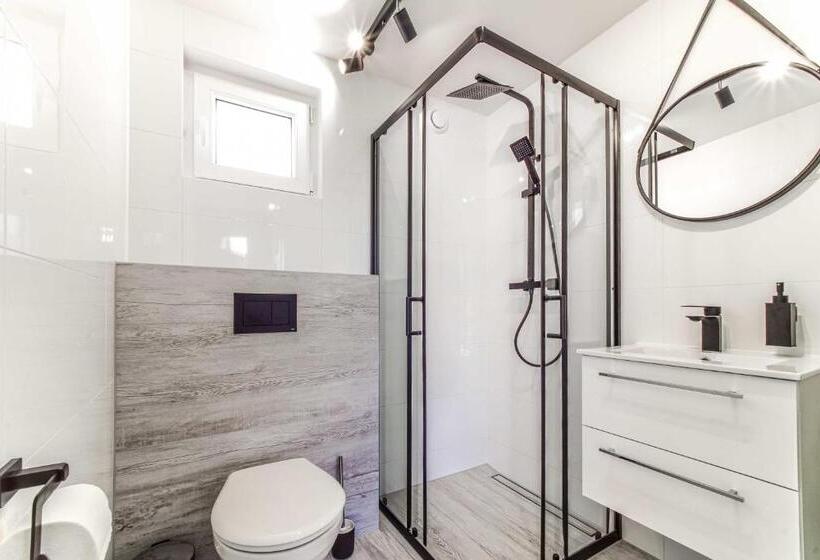 Четырехместный Номер Стандарт Вид на Сад, Wczasowa 8 Apartments