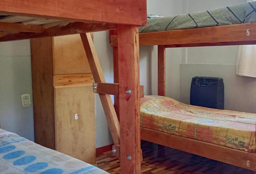 Кровать в Общей Комнате, Corinto Hostel
