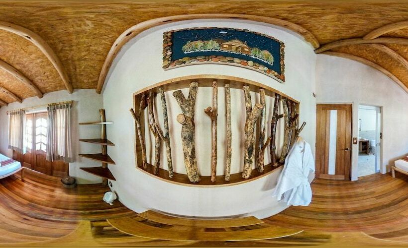 اتاق لوکس با تخت بزرگ, Inkasaire Lodge