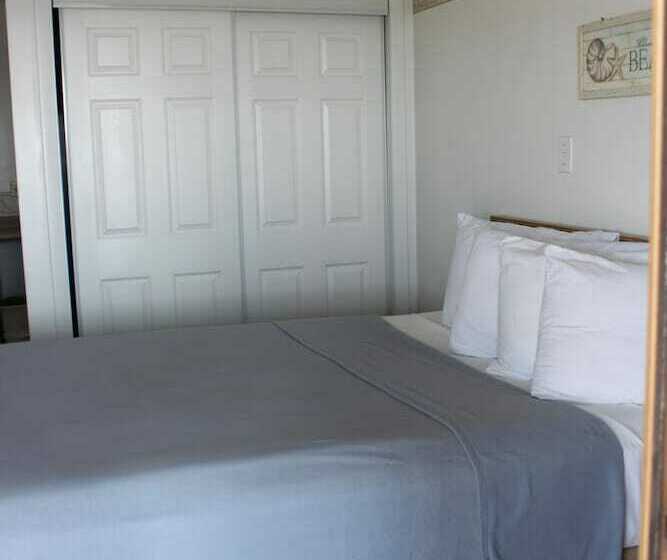 Standard Single Room Single Bed, Sandcastle Beachfront Inn