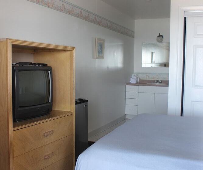 Standard Single Room Single Bed, Sandcastle Beachfront Inn