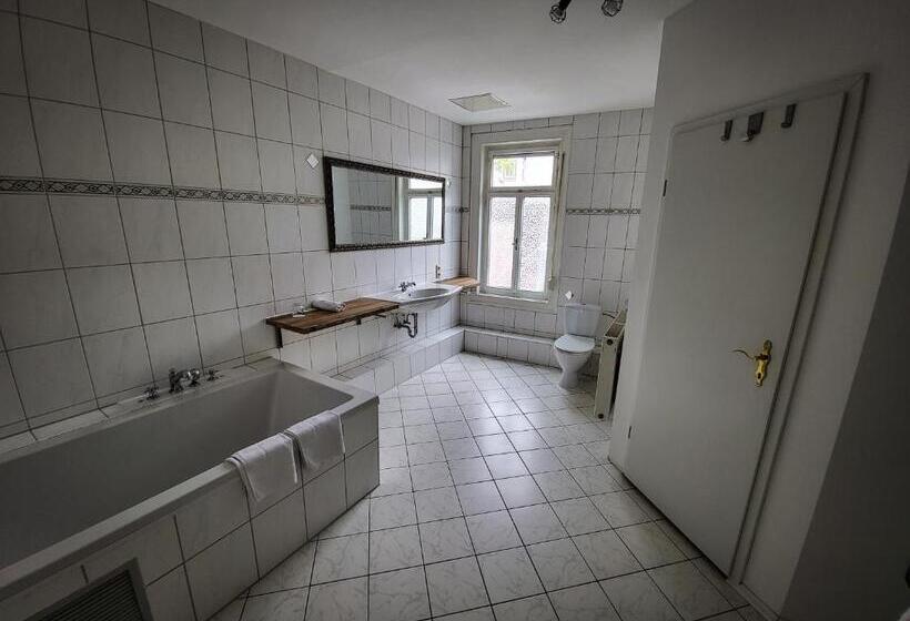 Family Suite, Und Restaurant Zum Löwen