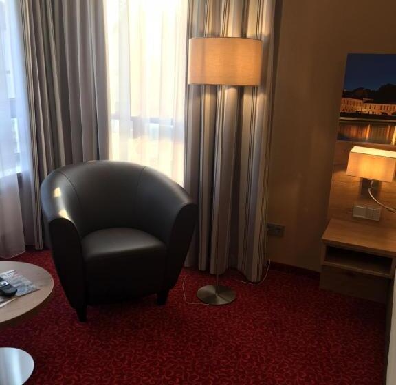 Семейный Номер, Parkhotel Leiser