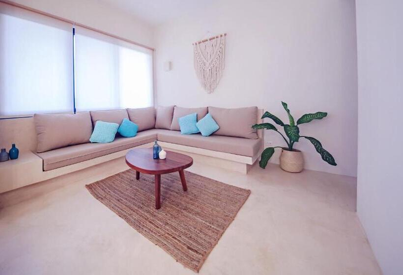 سوییت جونیور با بالکن, Casa Astral Luxury