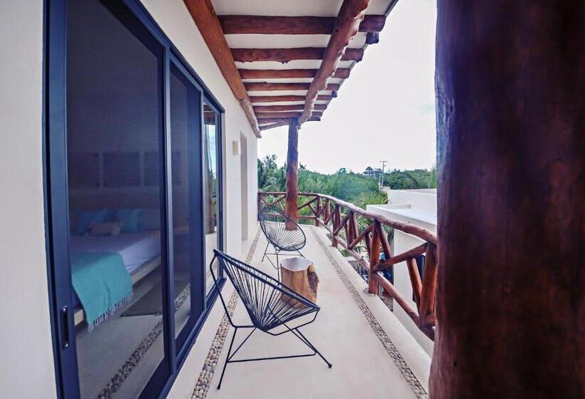 سوییت جونیور با بالکن, Casa Astral Luxury