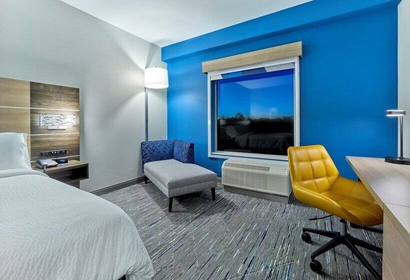 스위트, Holiday Inn Express   Huntsville Space Center, An Ihg