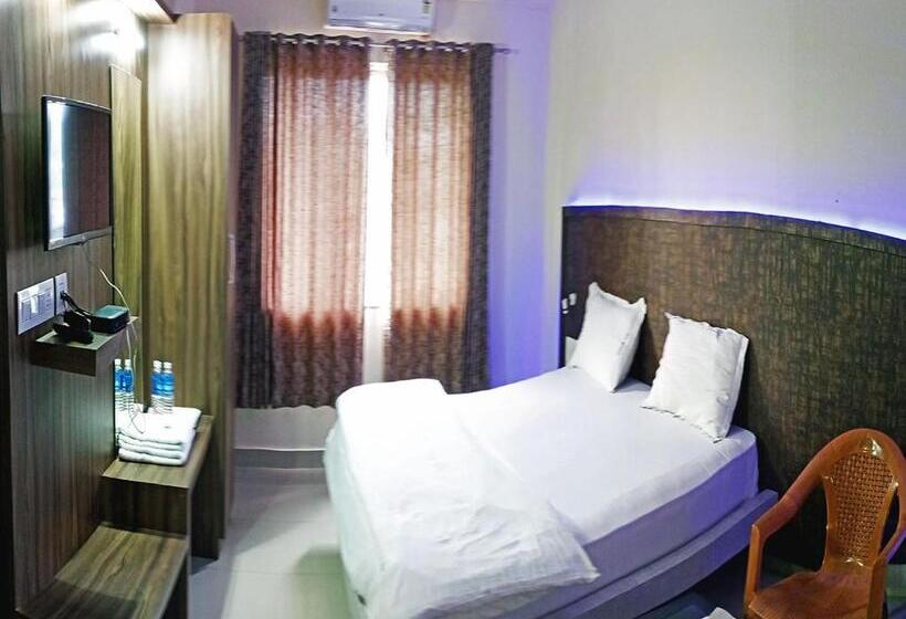 Номер Deluxe, Staymaker Shubhodaya Lodge