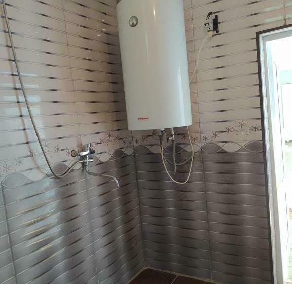 اتاق استاندارد, Gujejiani Guest House