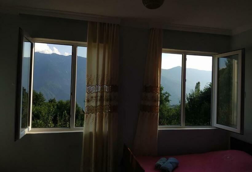 اتاق استاندارد, Gujejiani Guest House