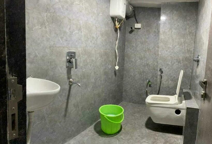 اتاق کلاسیک سه تخته, Pop 91562  Park Palace