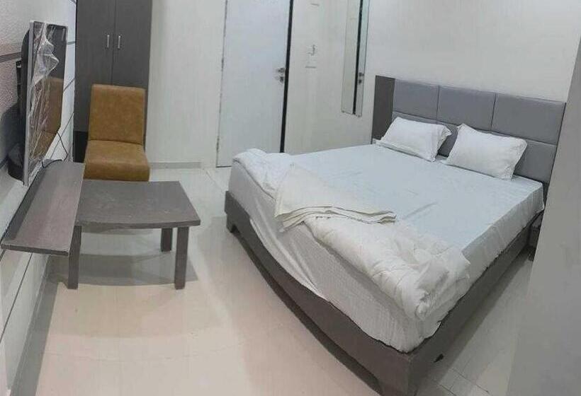 اتاق کلاسیک سه تخته, Pop 91562  Park Palace