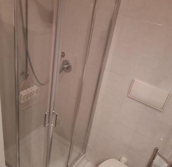 اتاق استاندارد با تراس, Bedandbreakfast Eni Torri Lombarde San Donato Bbqueen