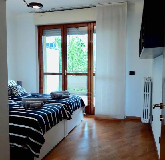 اتاق استاندارد با تراس, Bedandbreakfast Eni Torri Lombarde San Donato Bbqueen