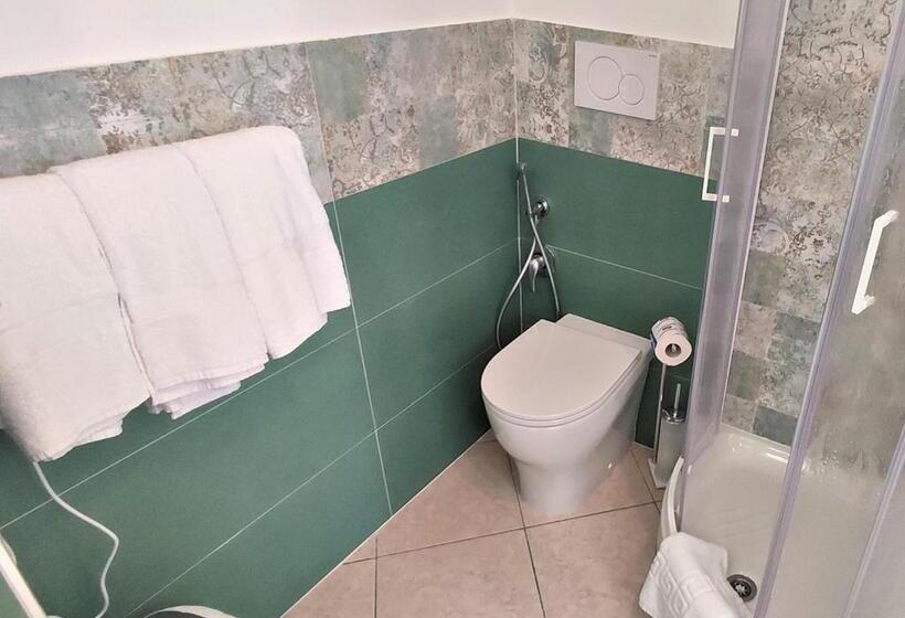 اتاق استاندارد با تراس, B&b Di Girolamo