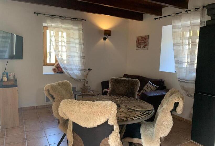 Апартаменты 1 Спальня с Видом, Manoir Du Charme Dans Les Gorges Du Tarn Causses Lozere
