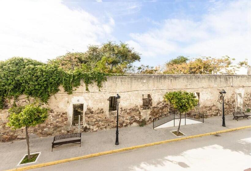 اتاق استاندارد, Hostal La Muralla