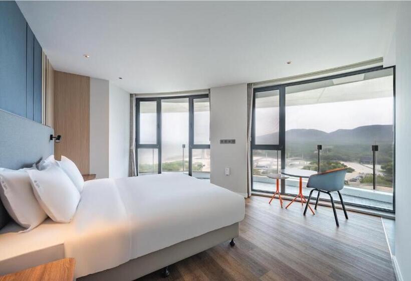 سوئیت با تخت بزرگ, Holiday Inn Express Huludao Seaview By Ihg