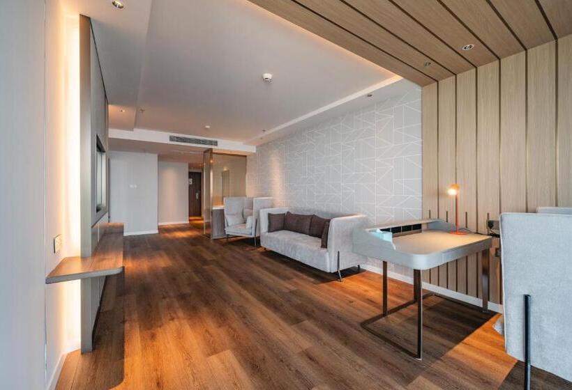 سوئیت با تخت بزرگ, Holiday Inn Express Huludao Seaview By Ihg
