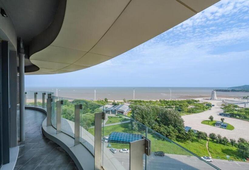 سوئیت با تخت بزرگ, Holiday Inn Express Huludao Seaview By Ihg
