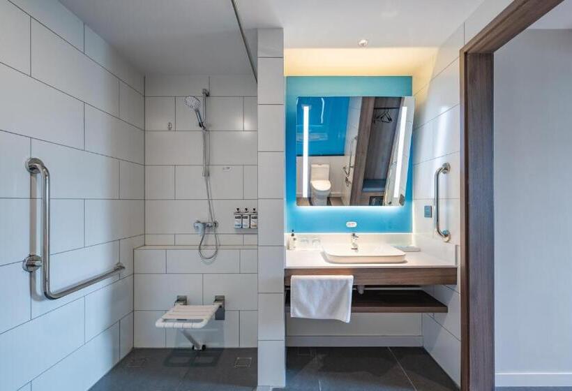 اتاق استاندارد با تخت بزرگ برای معلولان, Holiday Inn Express Huludao Seaview By Ihg