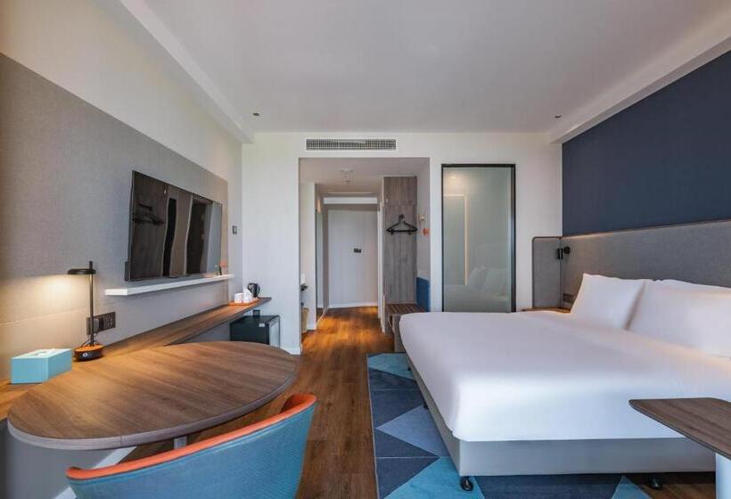 اتاق استاندارد با تخت بزرگ برای معلولان, Holiday Inn Express Huludao Seaview By Ihg