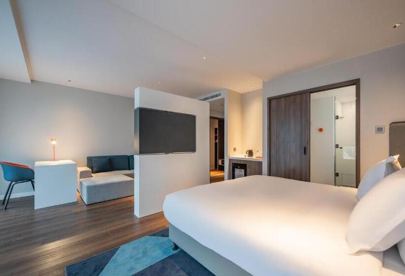 سوئیت با تخت بزرگ, Holiday Inn Express Huludao Seaview By Ihg