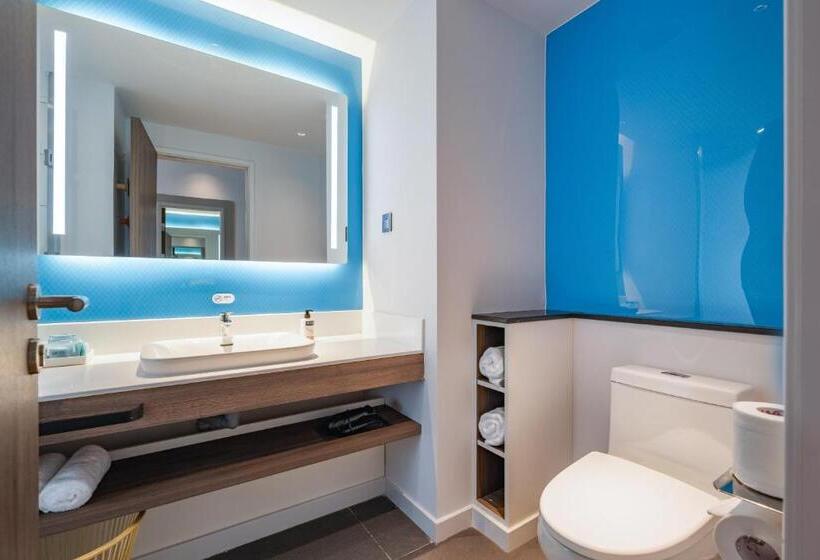 سوئیت با تخت بزرگ, Holiday Inn Express Huludao Seaview By Ihg
